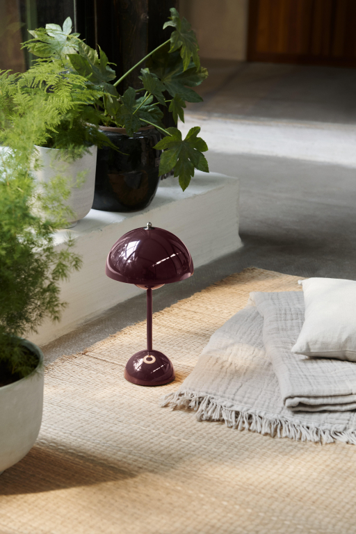 &tradition FlowerPot VP9 tafellamp LED oplaadbaar dark plum
