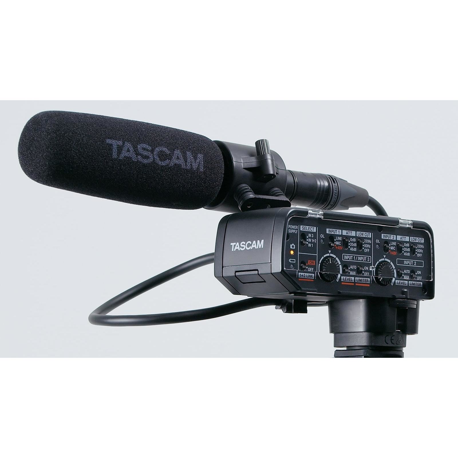 Tascam CA-XLR2d-C XLR microfoonadapter voor mirrorless Canon camera's
