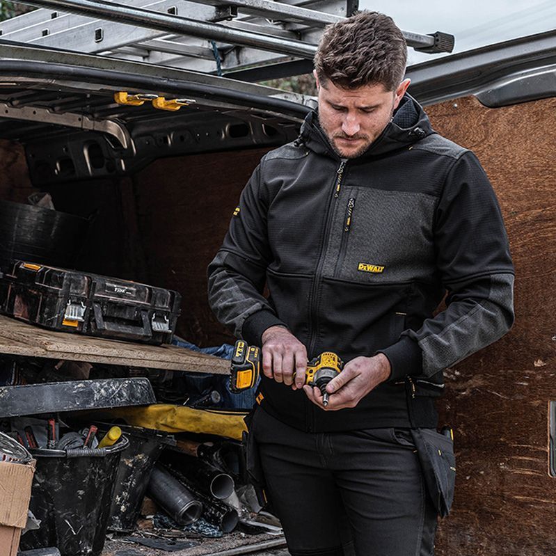 DeWALT Tough Softshell Jas - Zwart - Stretch- en Ademend Materiaal