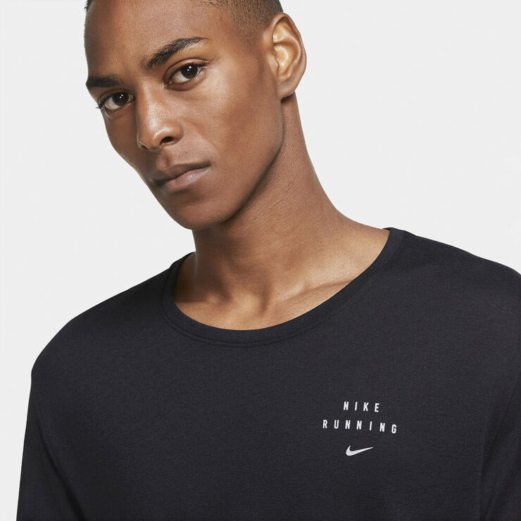 Nike Nike Miler Run Division Sort