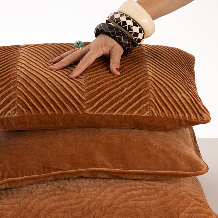 Sierkussen Cord piping velours cognac 45x45 cm