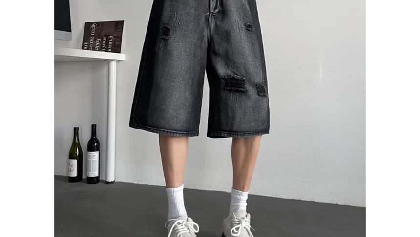 Filmas - Mid Rise Washed Distressed Wide Leg Jorts