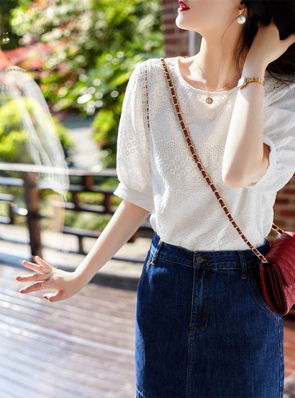 Inchioh - Blouse met korte mouwen, ronde hals en effen borduursel