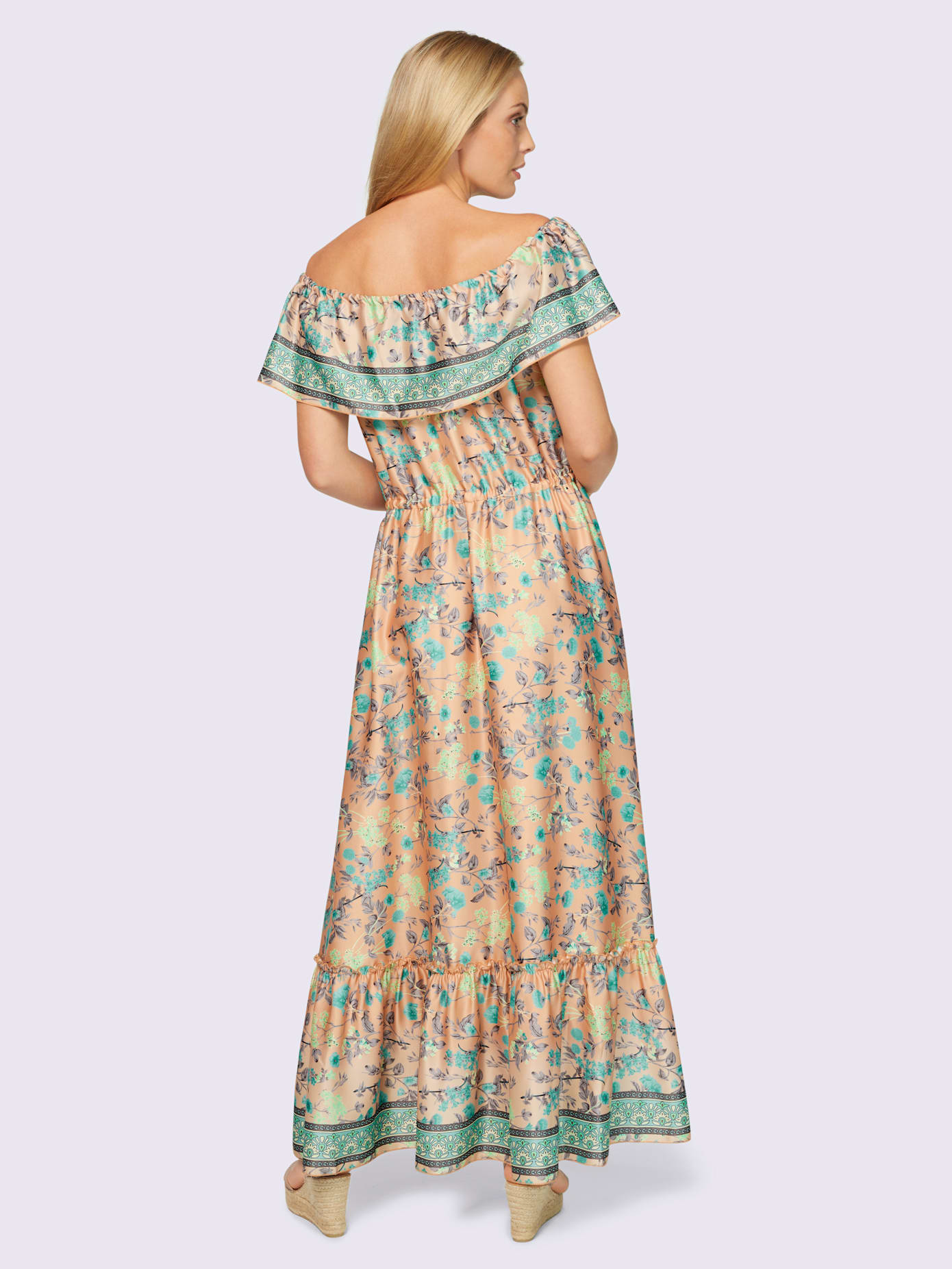 Robe imprimée peut être porté en encolure ronde ou carmen