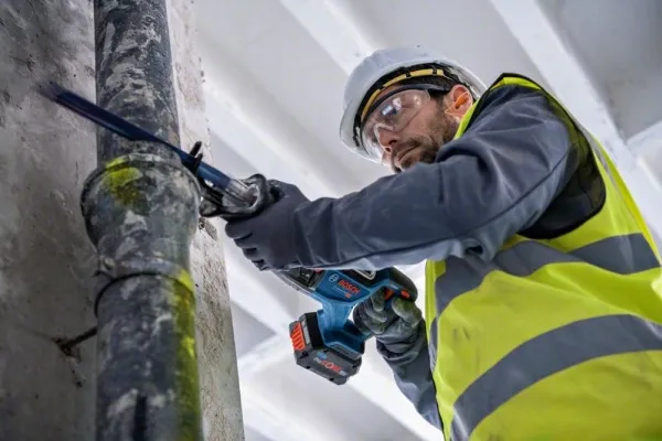 Bosch BAJONETSAV GSA 18V-28 SOLO L-BOXX - SOLO