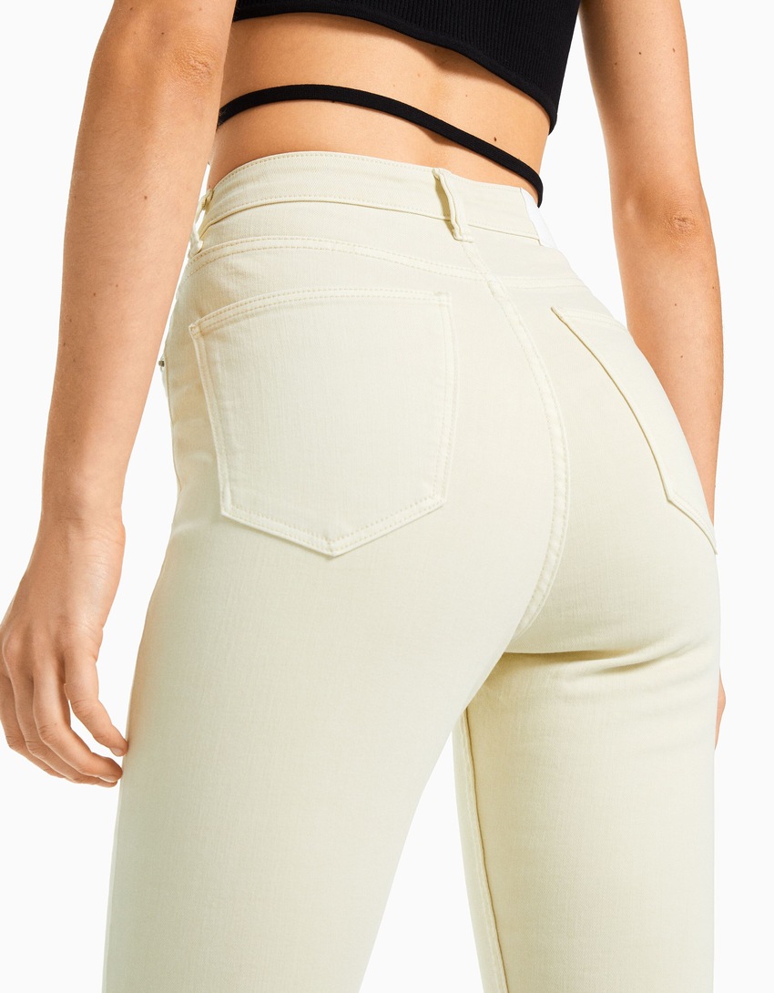 calça jeans skinny de cintura super alta