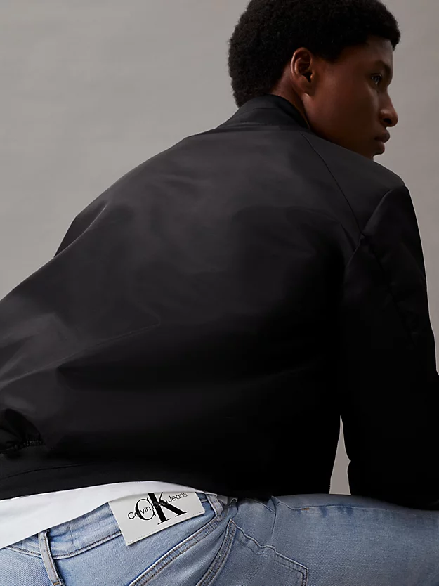 calça jeans justa