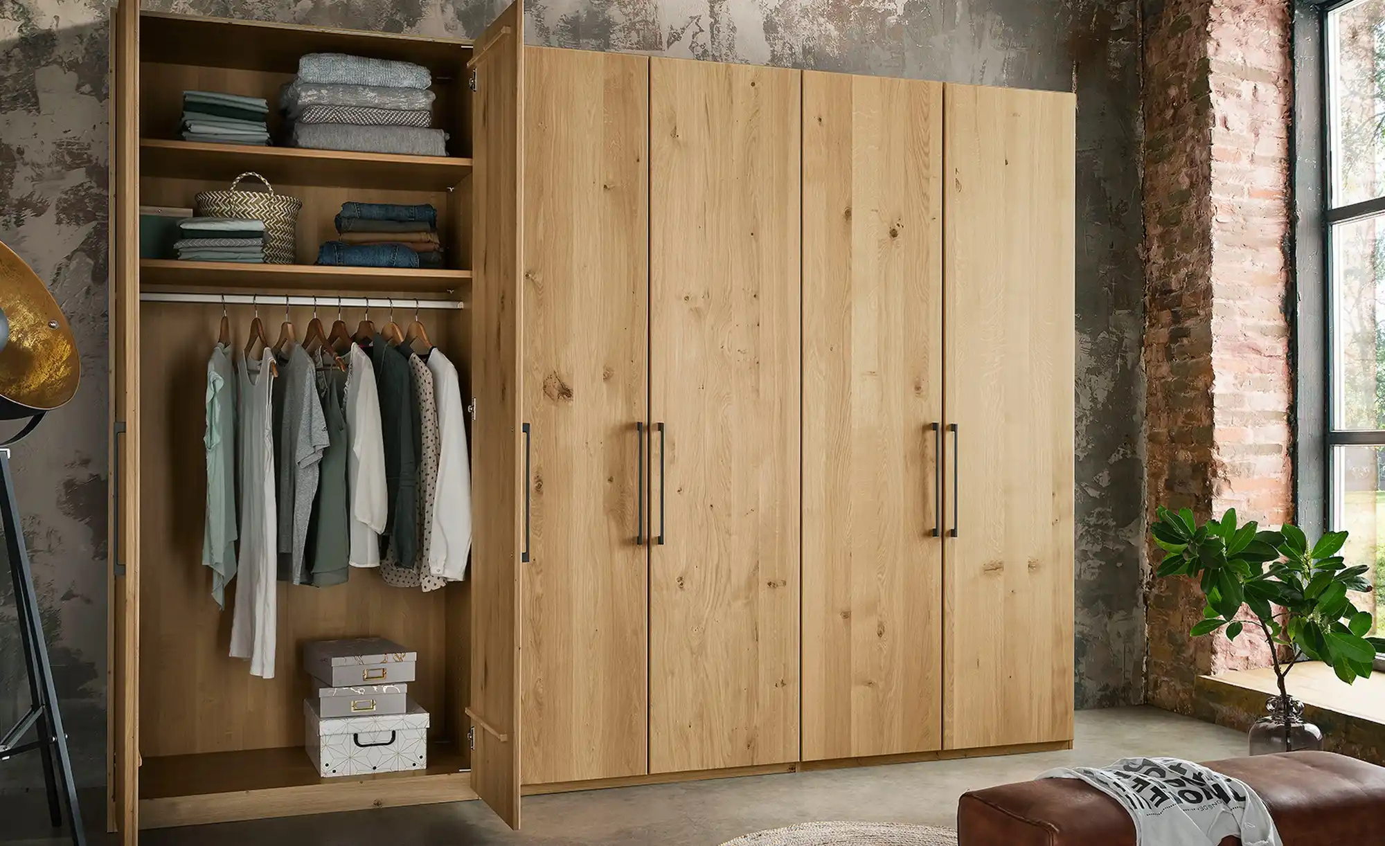 Woodford Drehtürenschrank, 6-türig teilmassiv Smilla