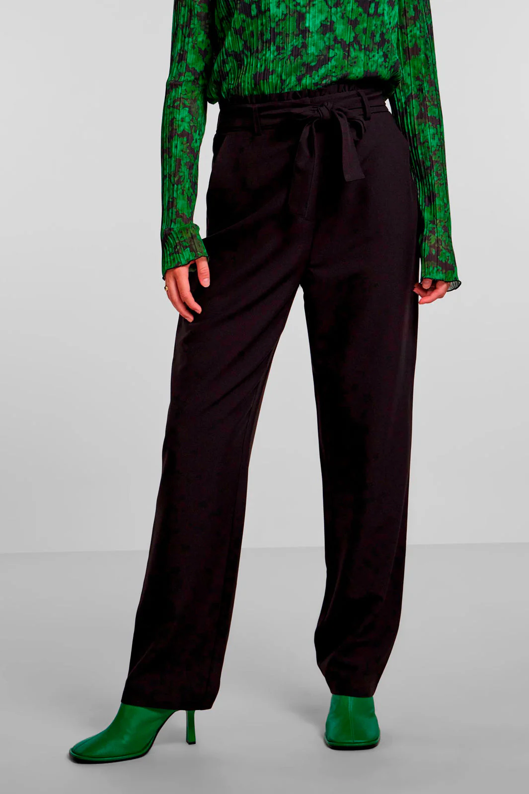 Pieces PcBoss Hw Paperbag Straight Pants Noos