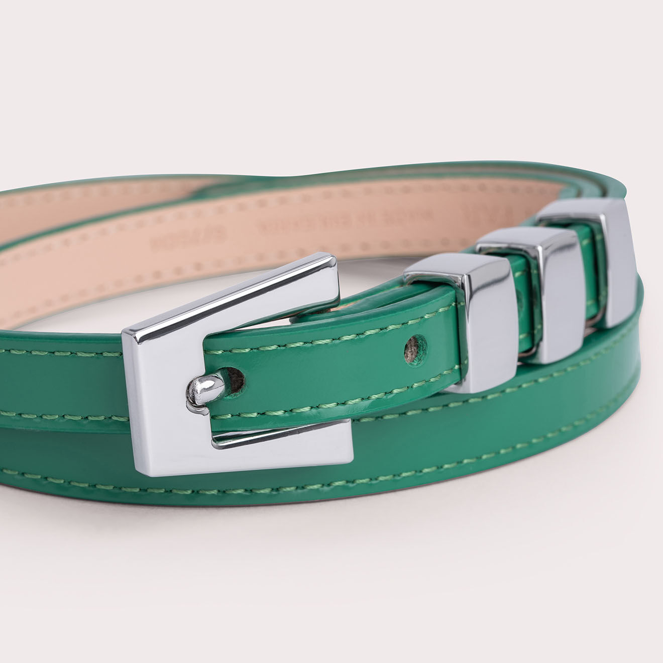 By Far Ceinture en Cuir Vic verte