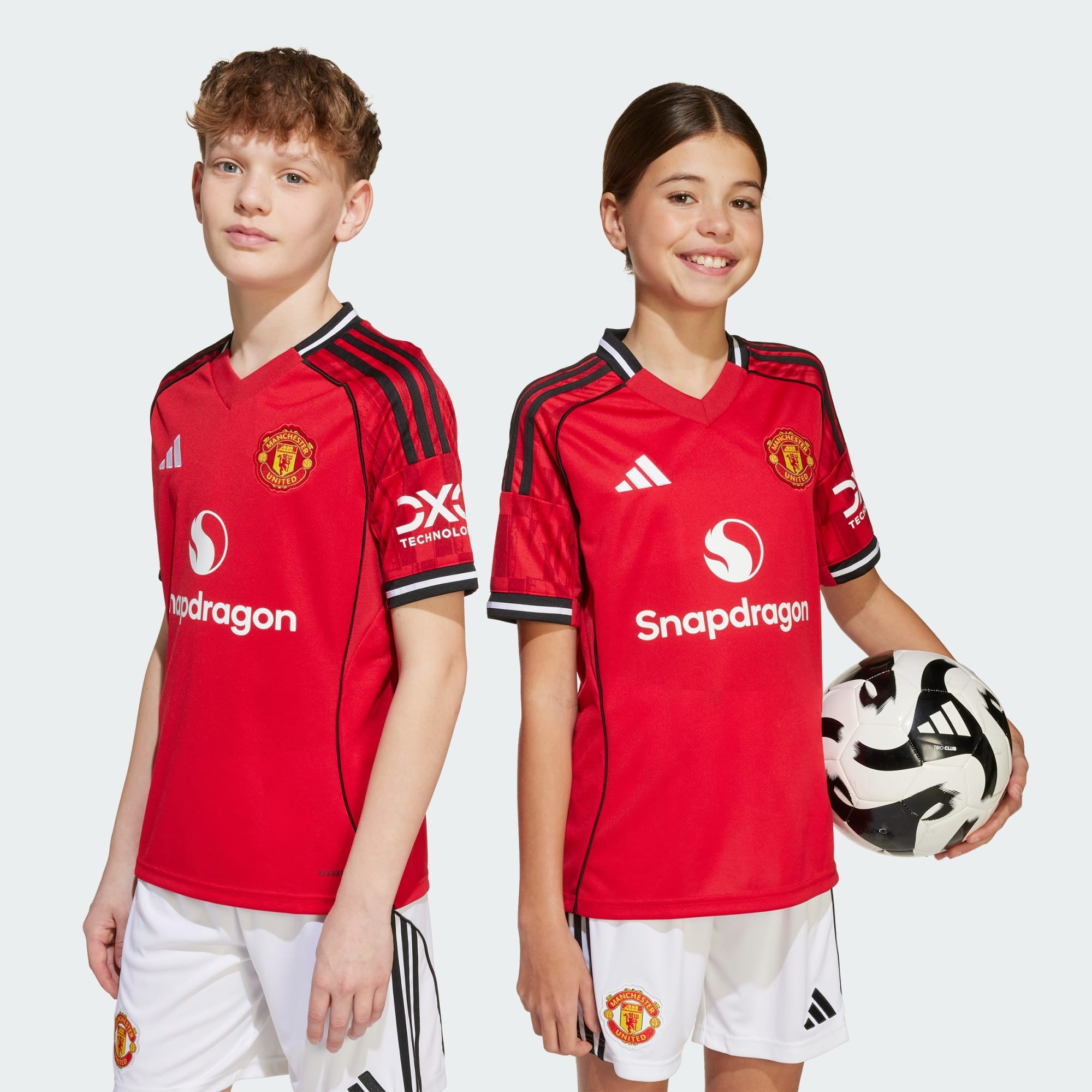 Manchester United 25/26 Hjemmedrakt Junior MUFC Red