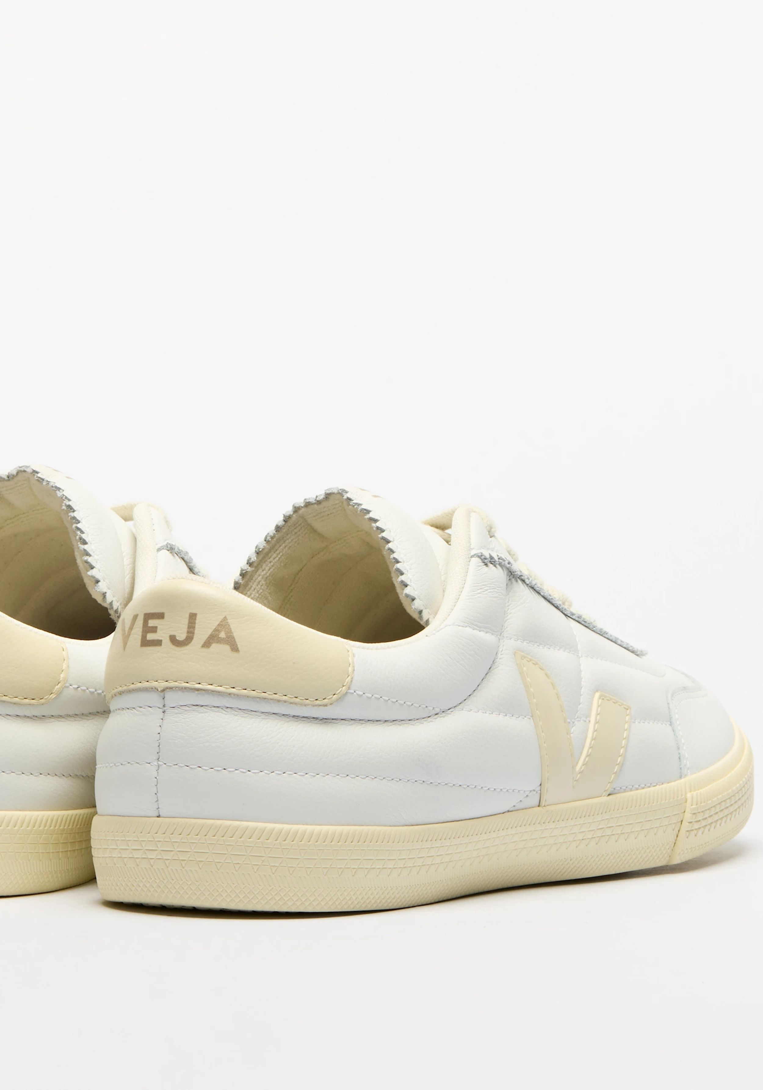 Veja Sneaker Panenka O.T. Leather White Calcaire