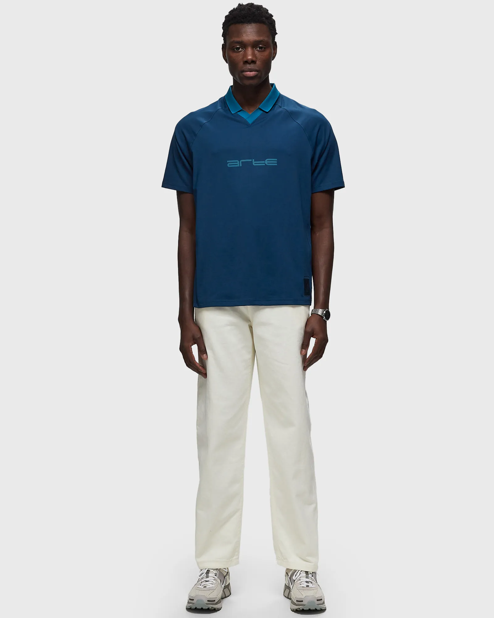Arte Antwerp Taylor Collar T-shirt