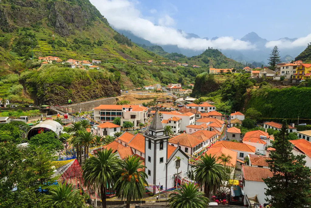 Fly & Drive Charmant Madeira Logies en ontbijt