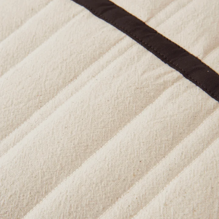 Ferm Living - Vari Tagesdecke, gesteppt, Double, 260 x 230 cm, natur / dark chocolate