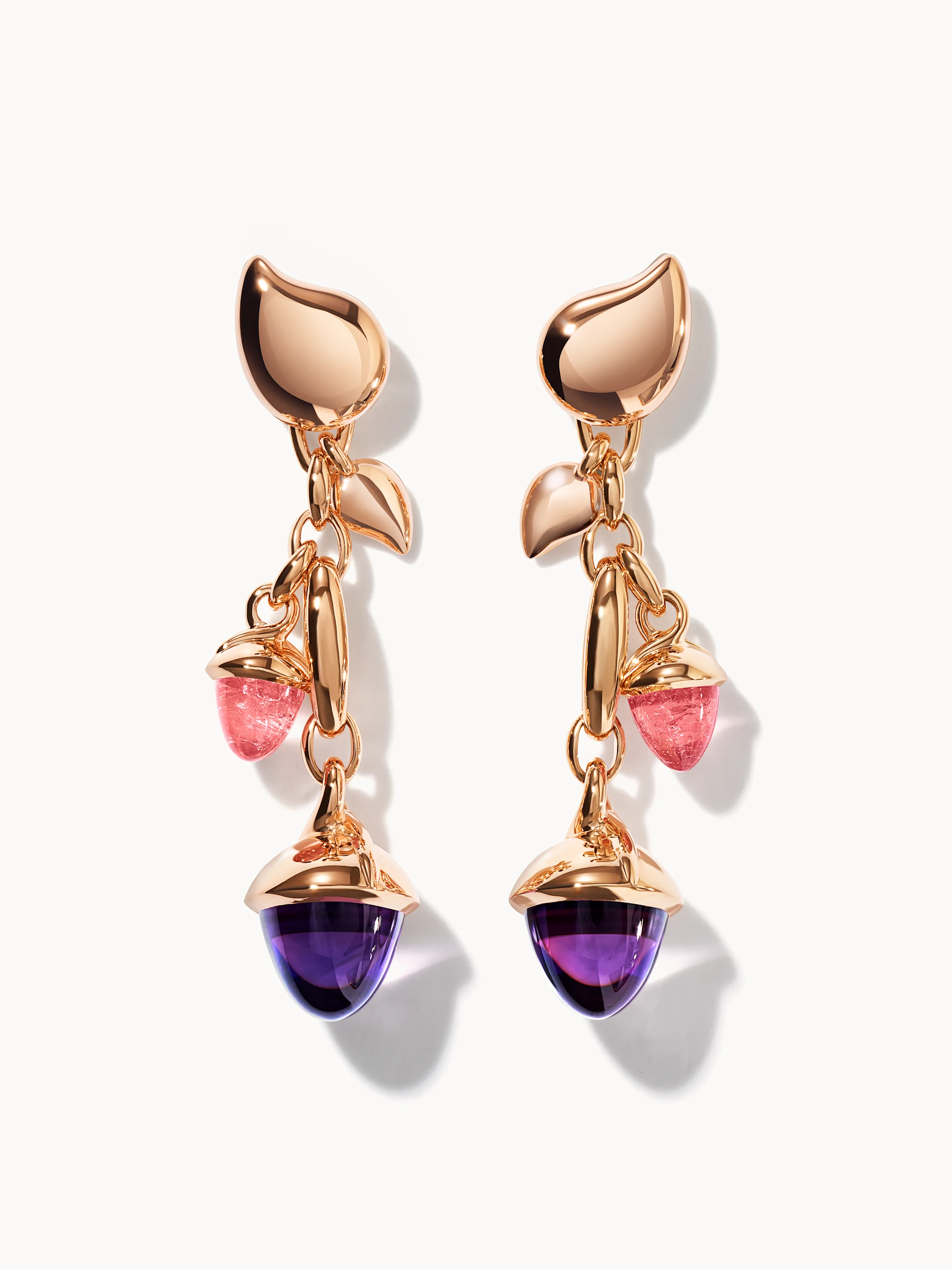 TAMARA COMOLLI Ohrringe OHRRINGE MIKADO DANGLING 2 ACORNS - 'WILDBERRY' 18K Roségold