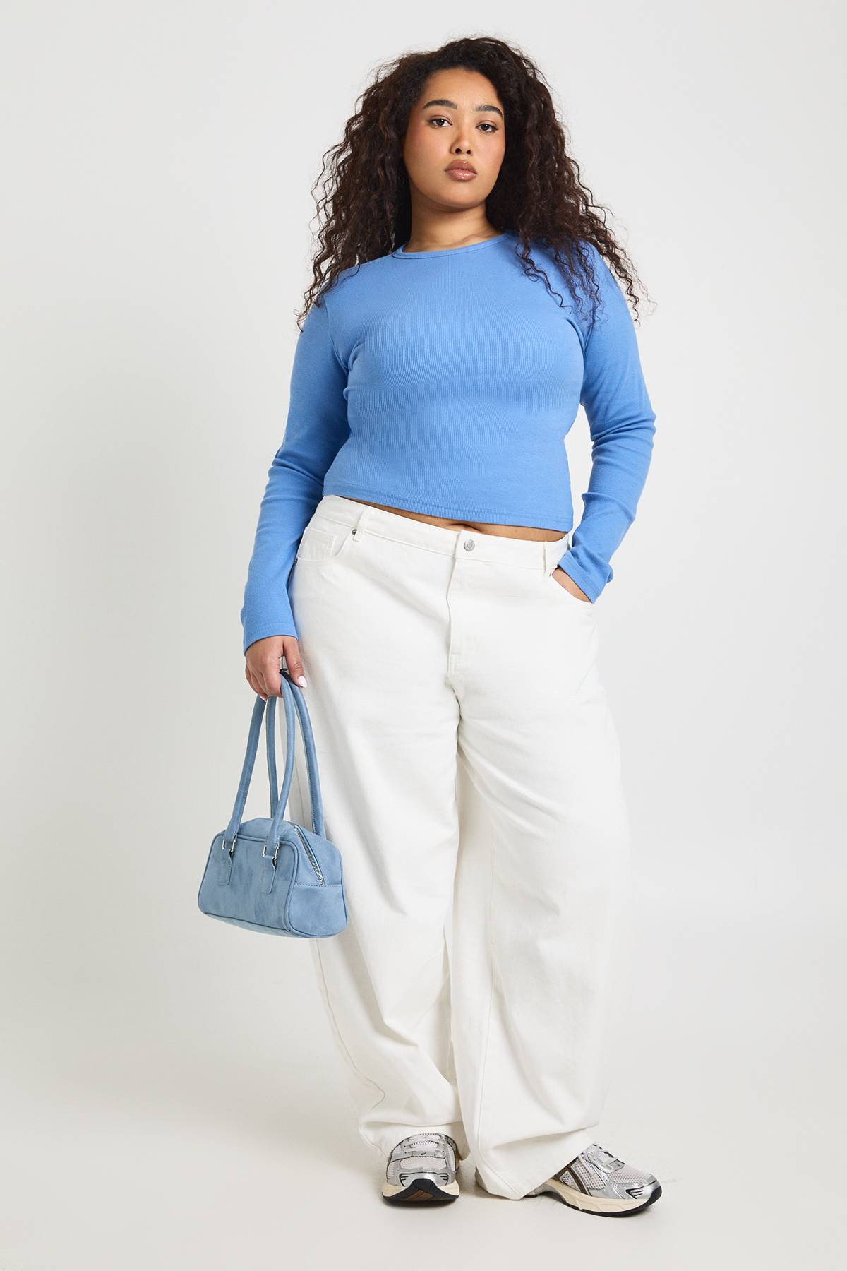 boohoo Haut Côtelé Ajusté À Manches Longues Longueur Allongée Grande Taille Basique
