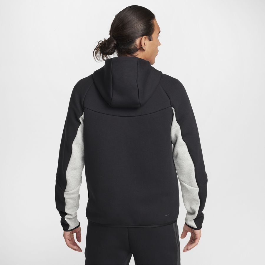 Nike Tech