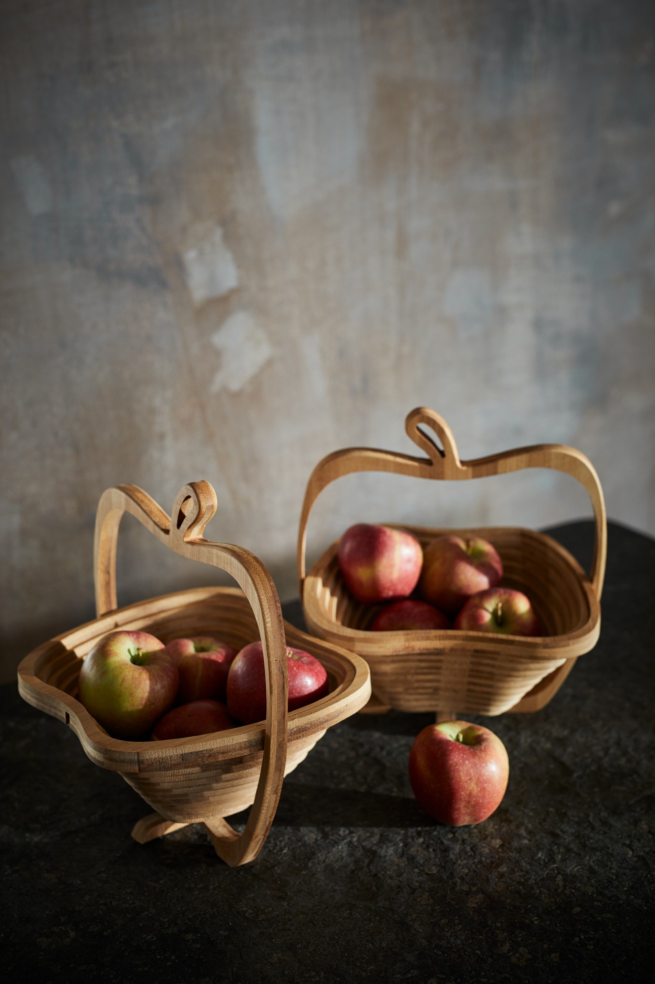 Fruchtkorb 'Apfel', Bambus, T 30 cm, B 27 cm, H 2 cm von fischer's lagerhaus