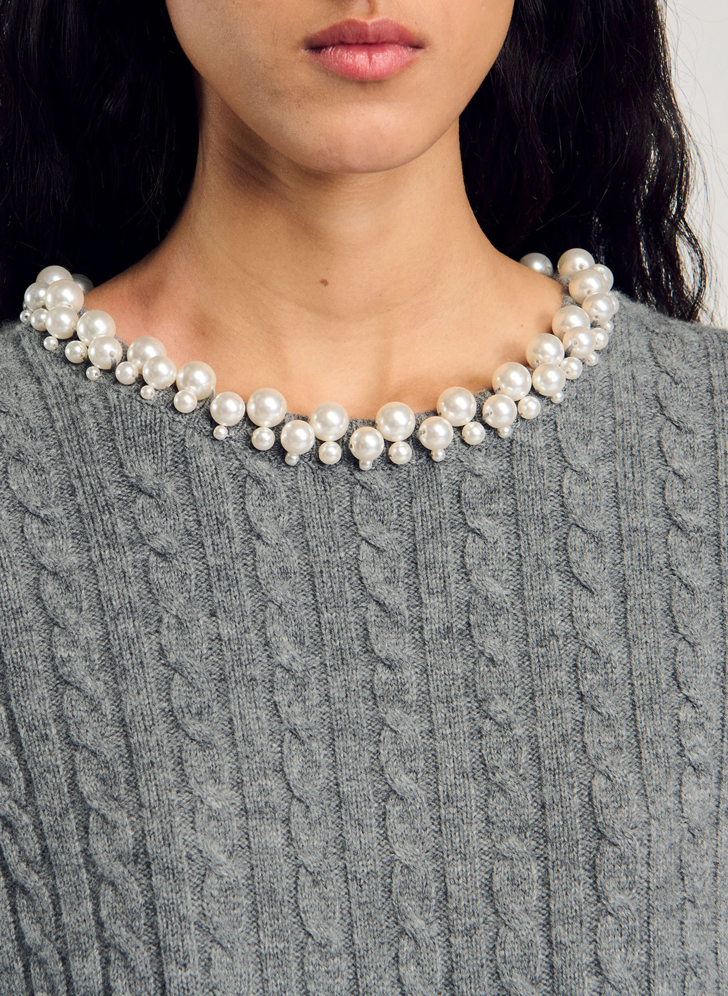 Pull court à encolure ronde en laine mélangée | Gris