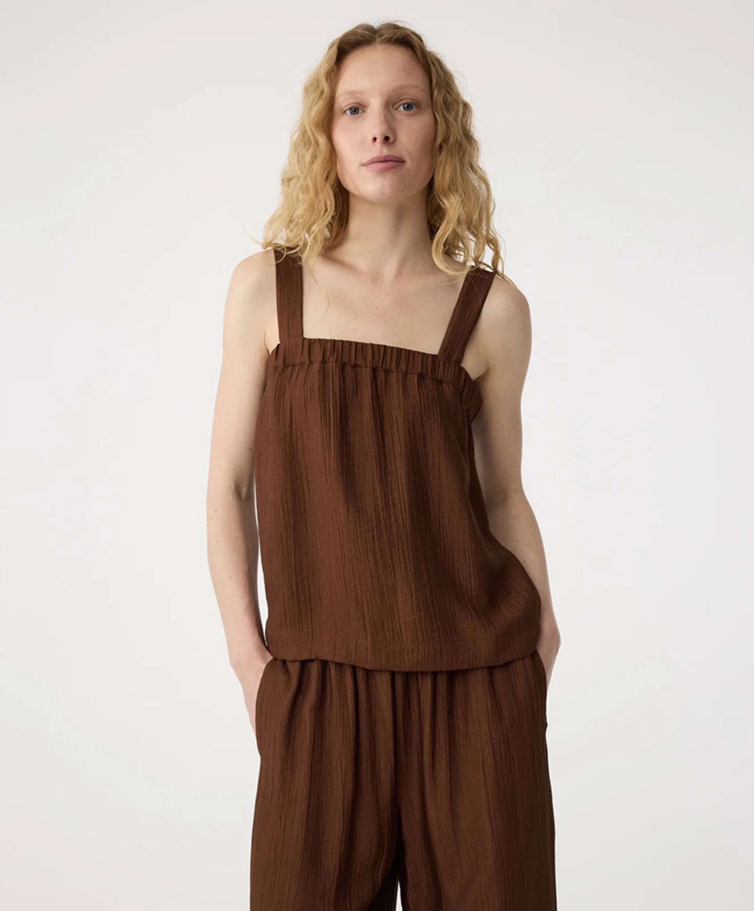 Knit-ted Dames top bruin