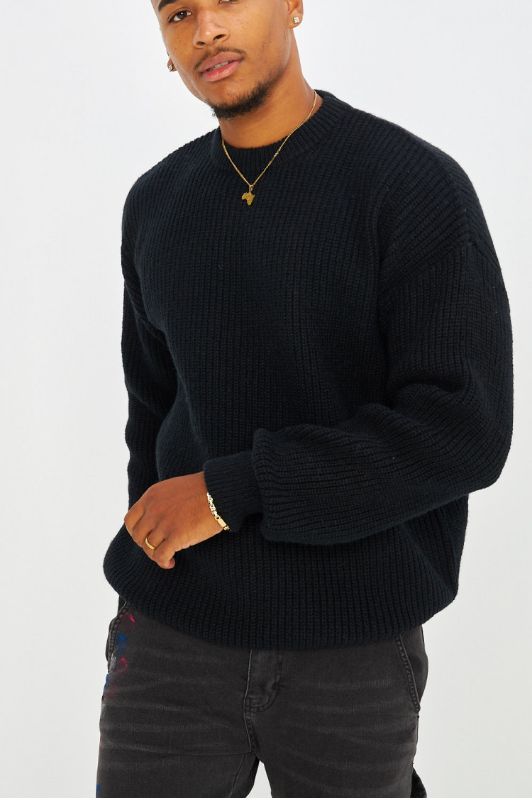 Pull noir en laine à col rond