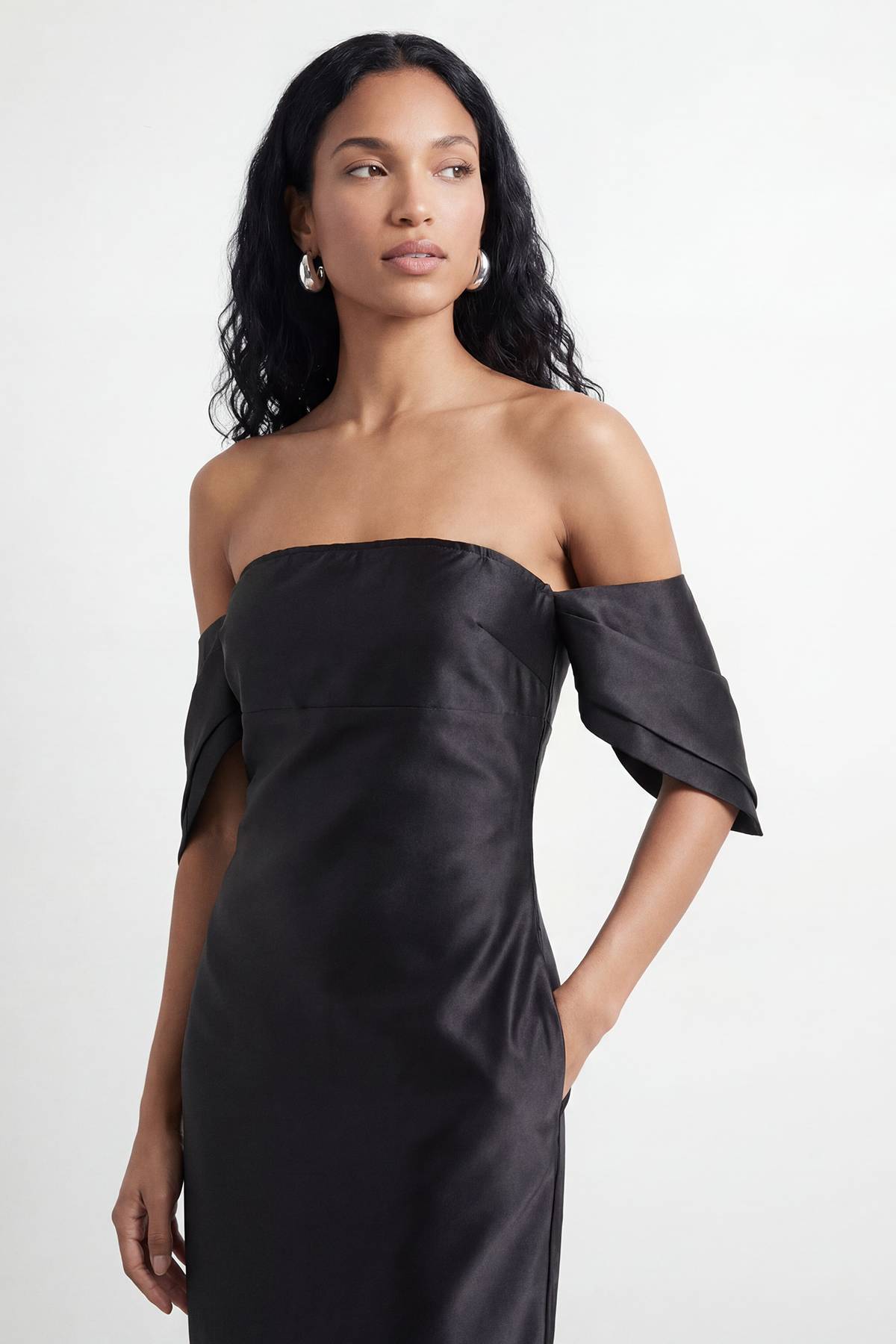 Warehouse Robe Midi Bardot à Manches Bouffantes Structurée Petite Taille