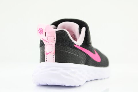 Nike Sneaker
