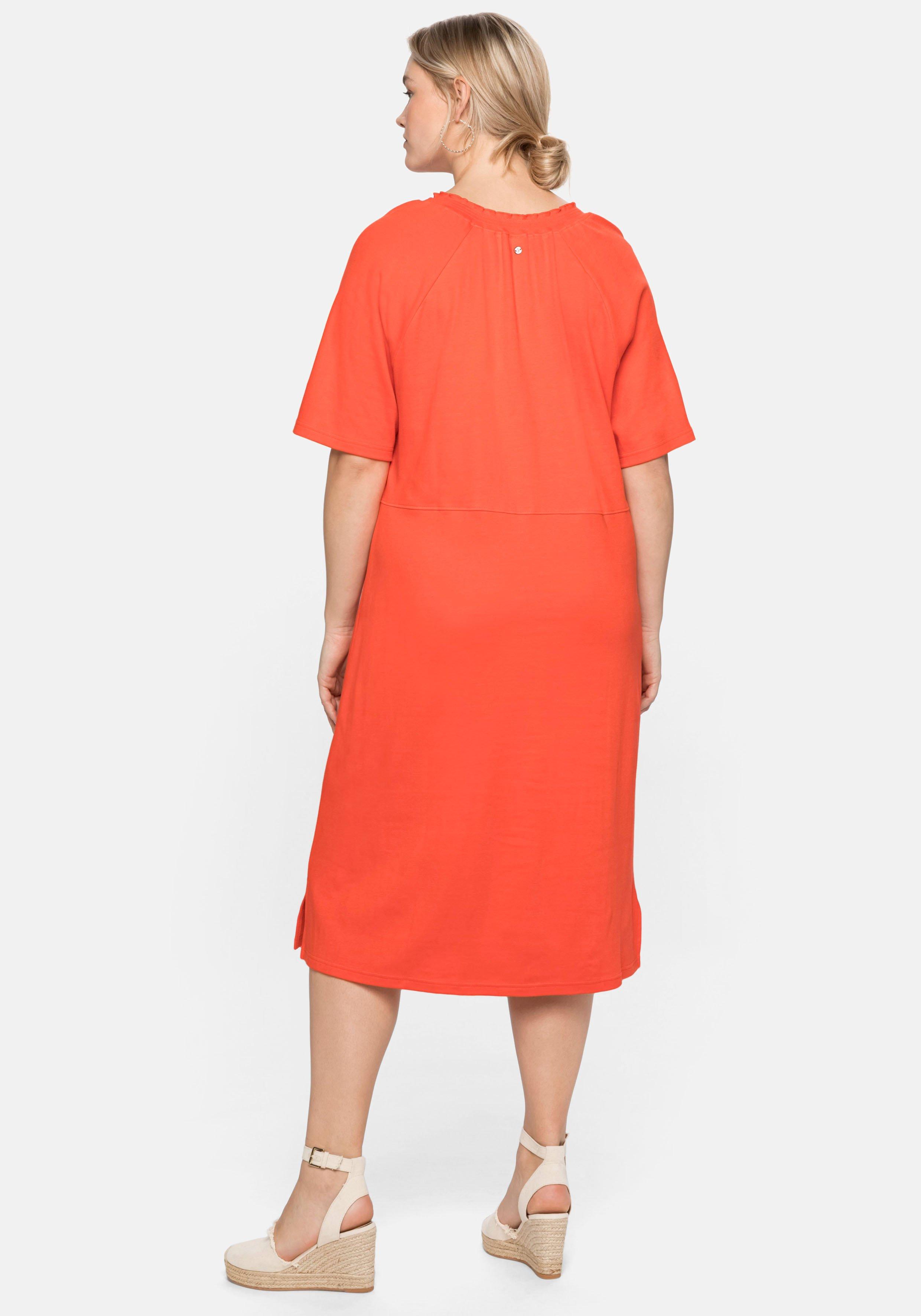 Shirtkleid mit gesmoktem V-Ausschnitt