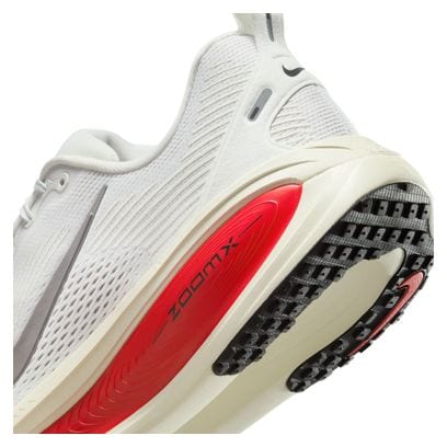Chaussures Running Nike Vomero 18 Blanc/Rouge Homme