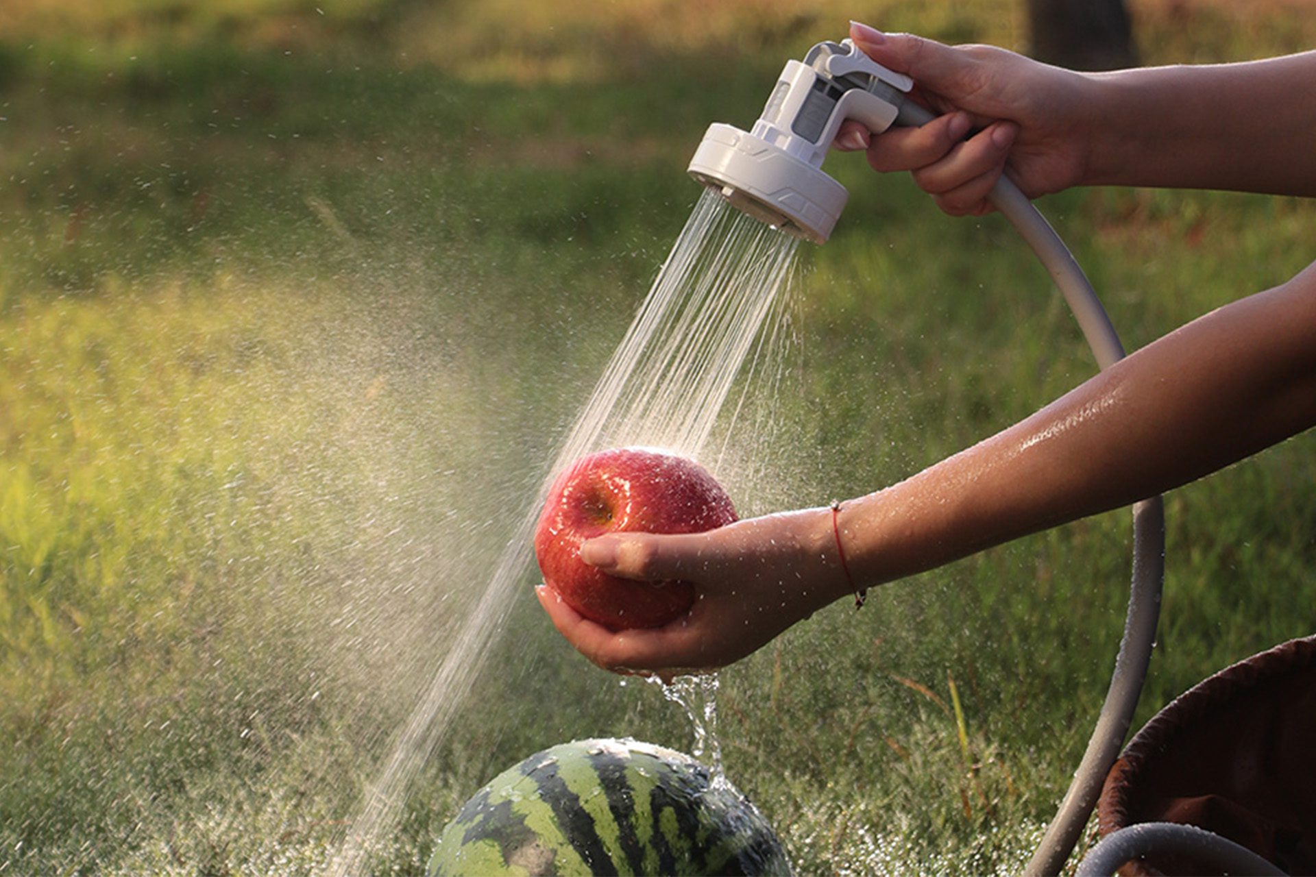 Flextail Max Shower campingdouche met douchekop