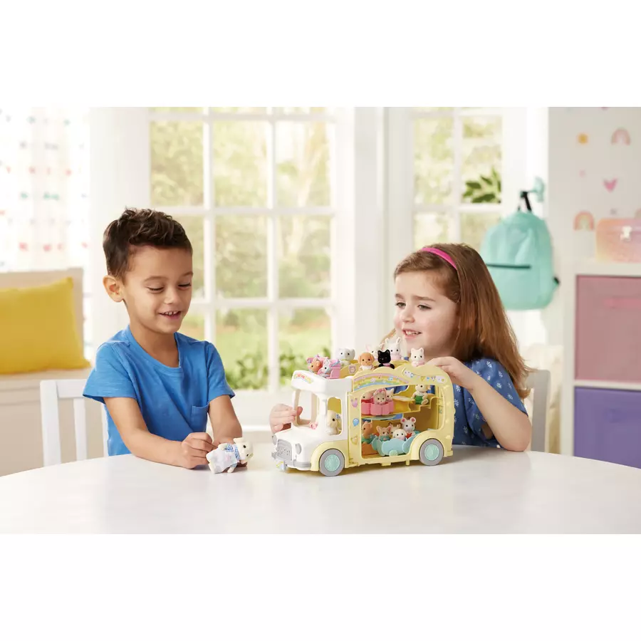 Sylvanian Families® Erlebniskindergarten Bus Regenbogen