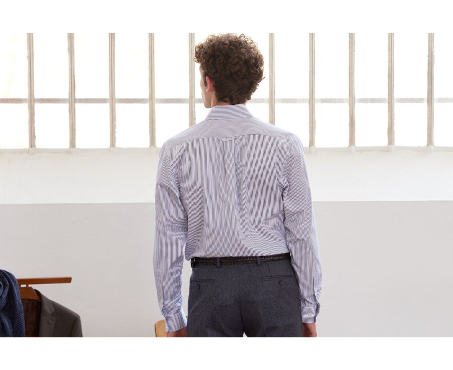 Chemise blanche à rayures bleues océan et poche poitrine - BRODERICK