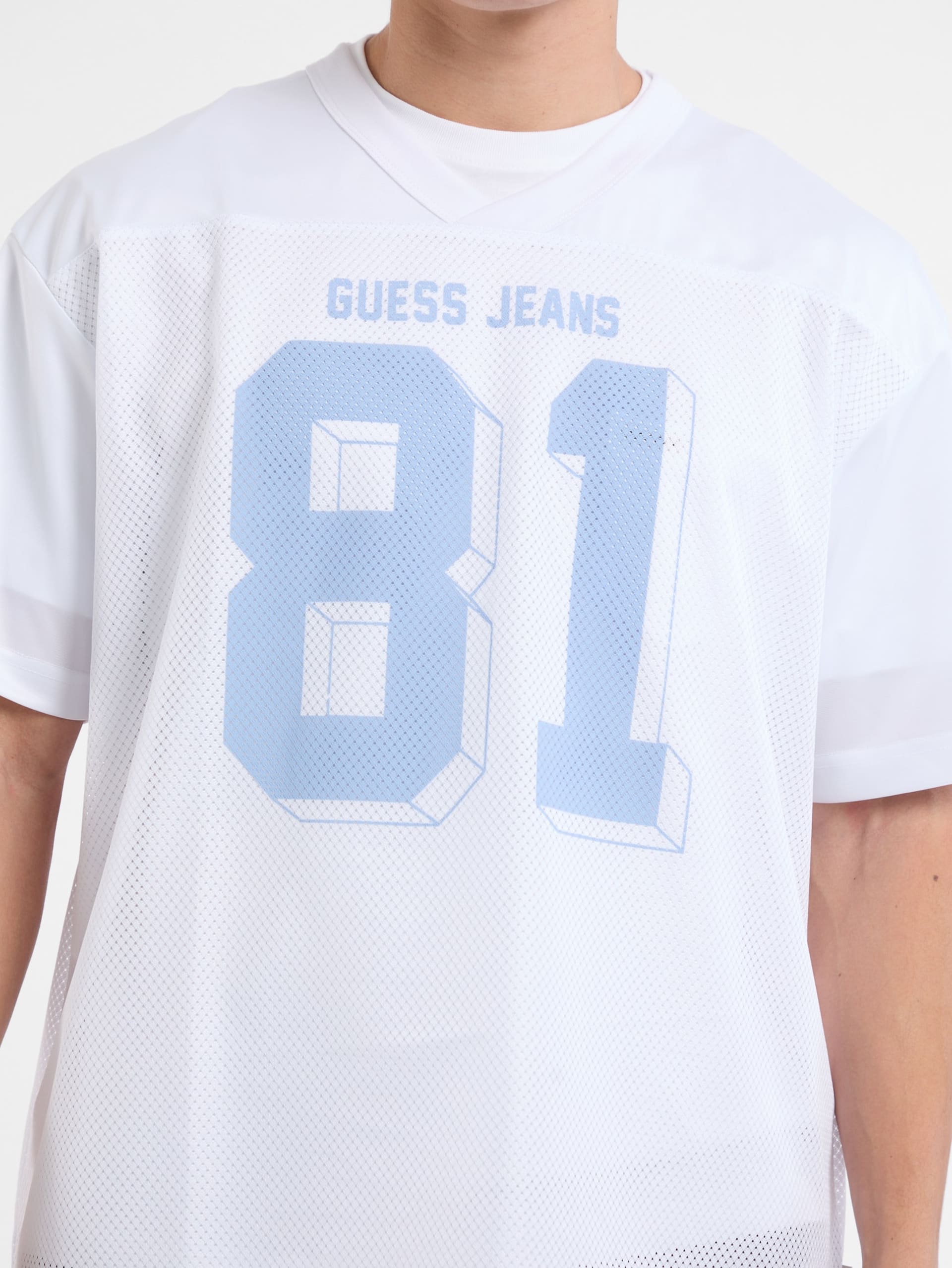 Camiseta de malha com decote em V 81