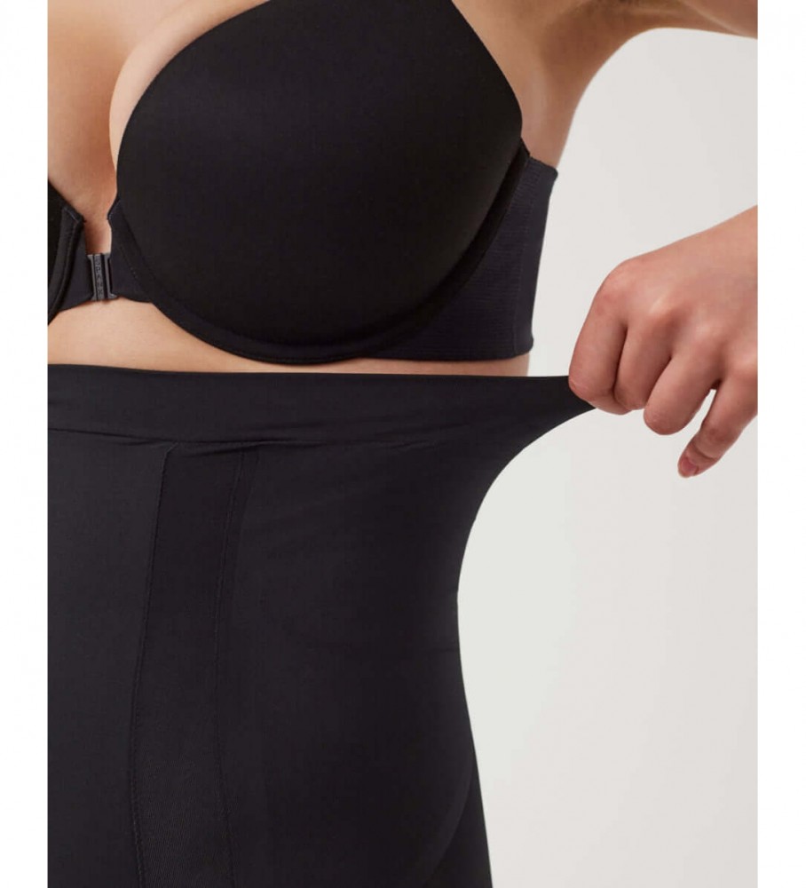Meia-calça super modeladora SPANX nude preta de cintura alta