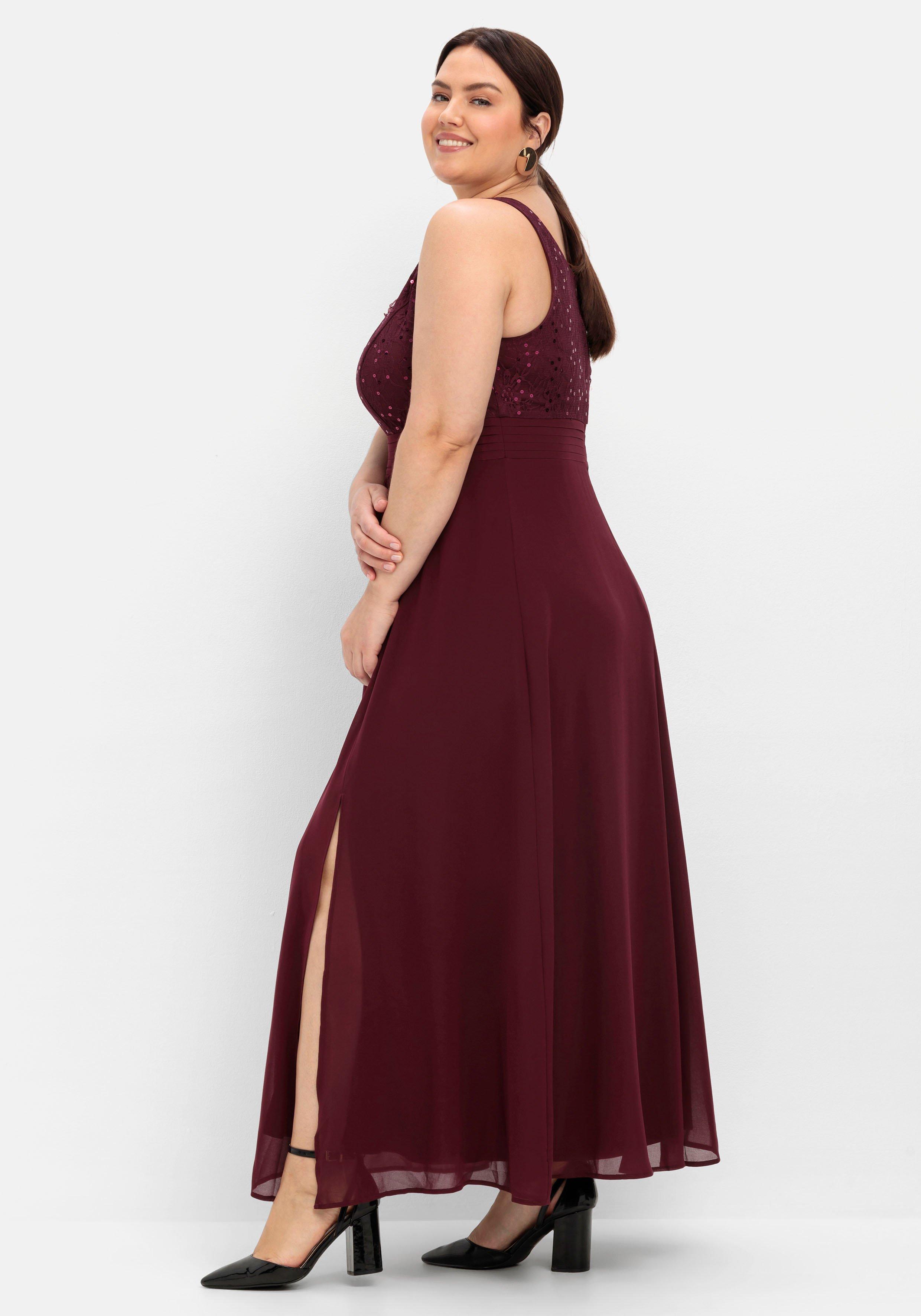 Abendkleid mit floraler Spitze