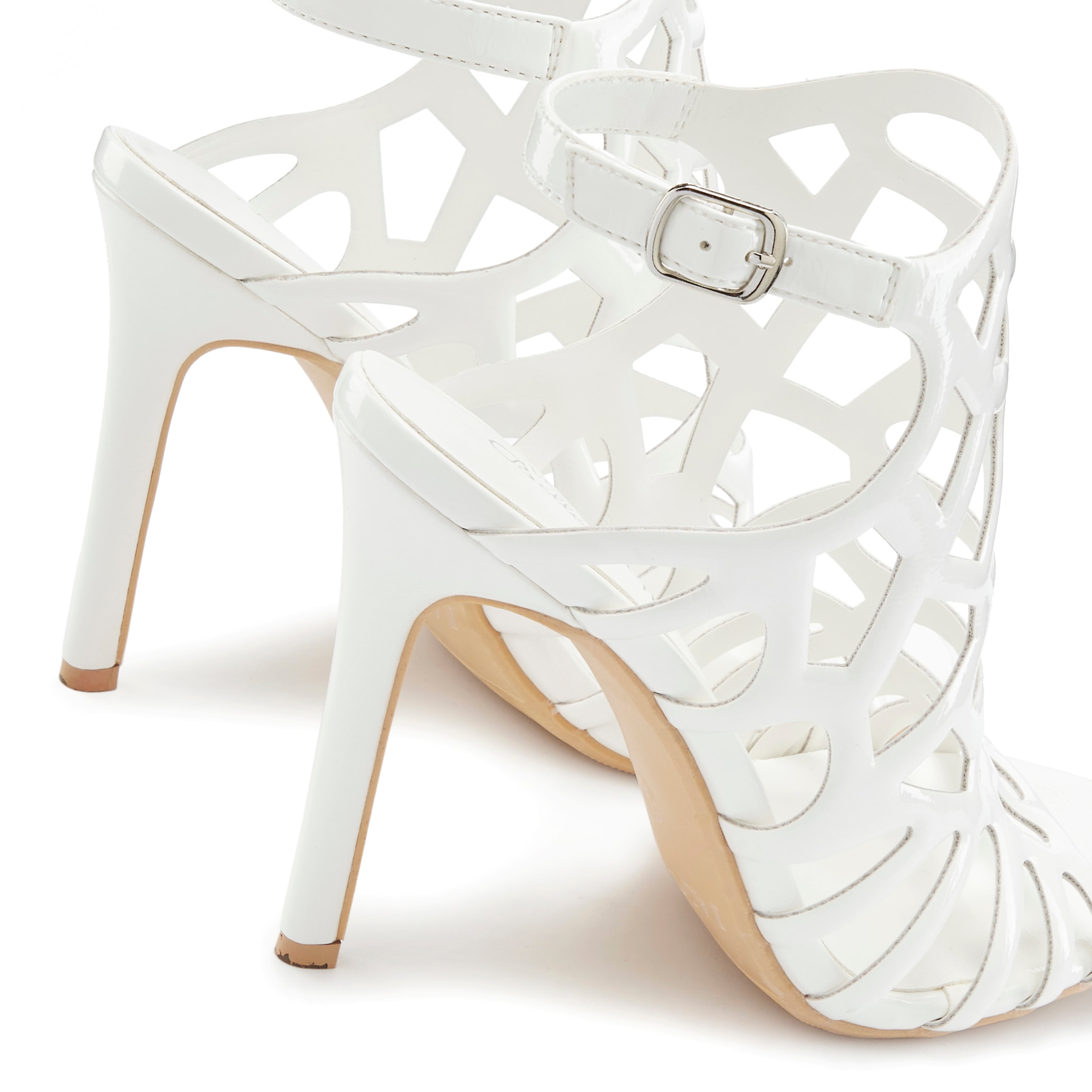 LASCANA Belle Affaire High-Heel-Sandalette »Sandalette mit Cut-Outs,«  verführerischer Sommerschuh in Lack-Optik, Sandale
