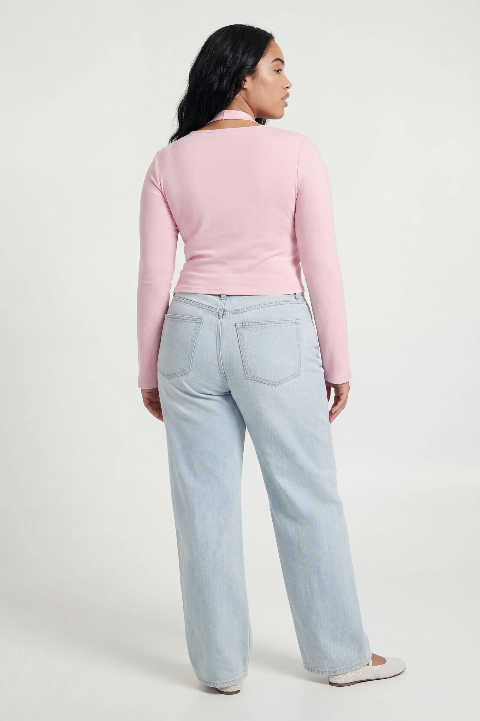 boohoo Haut Col Licou Double Épaisseur À Boutonnage Devant