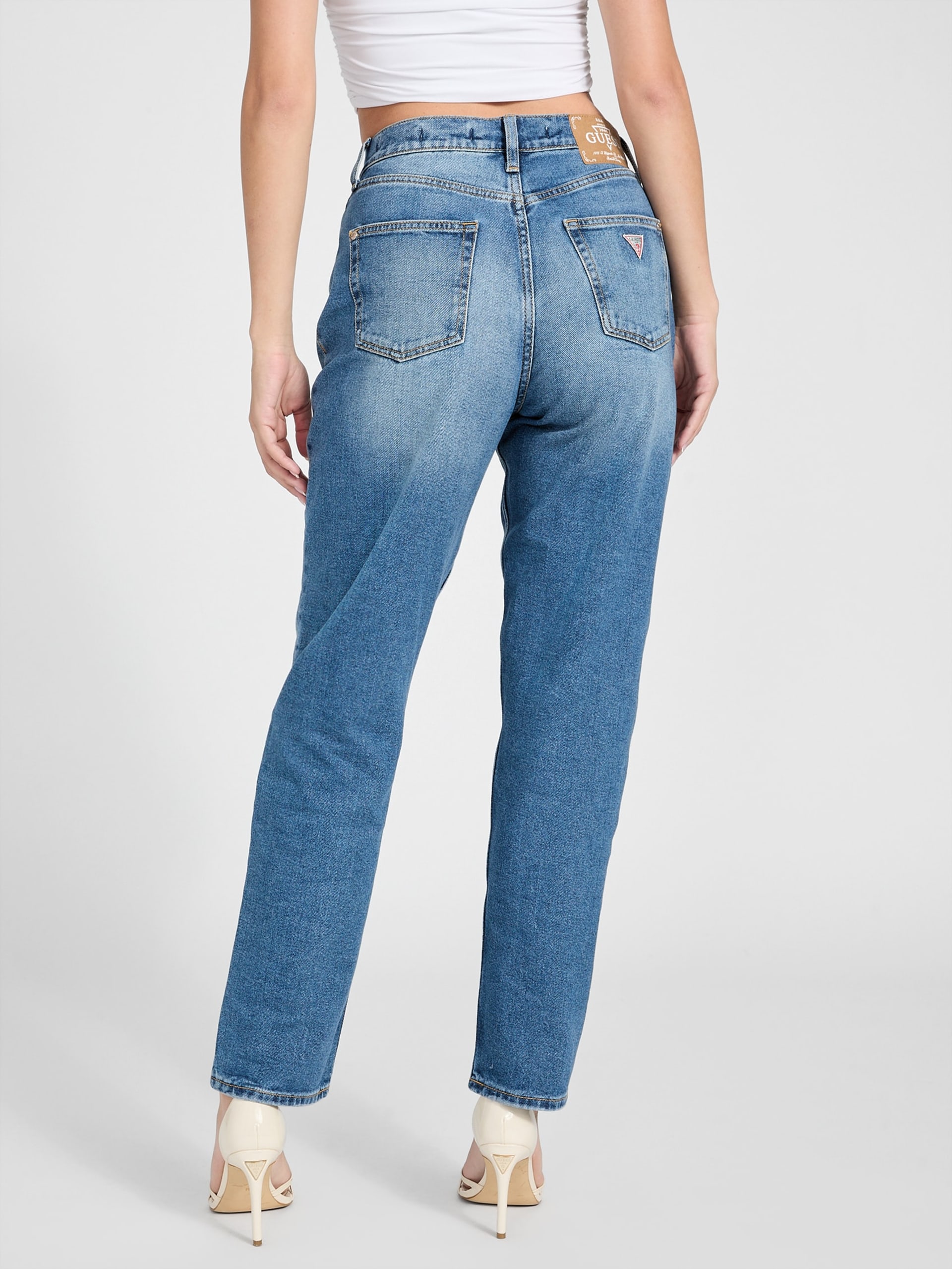 Calça jeans nova para mamãe