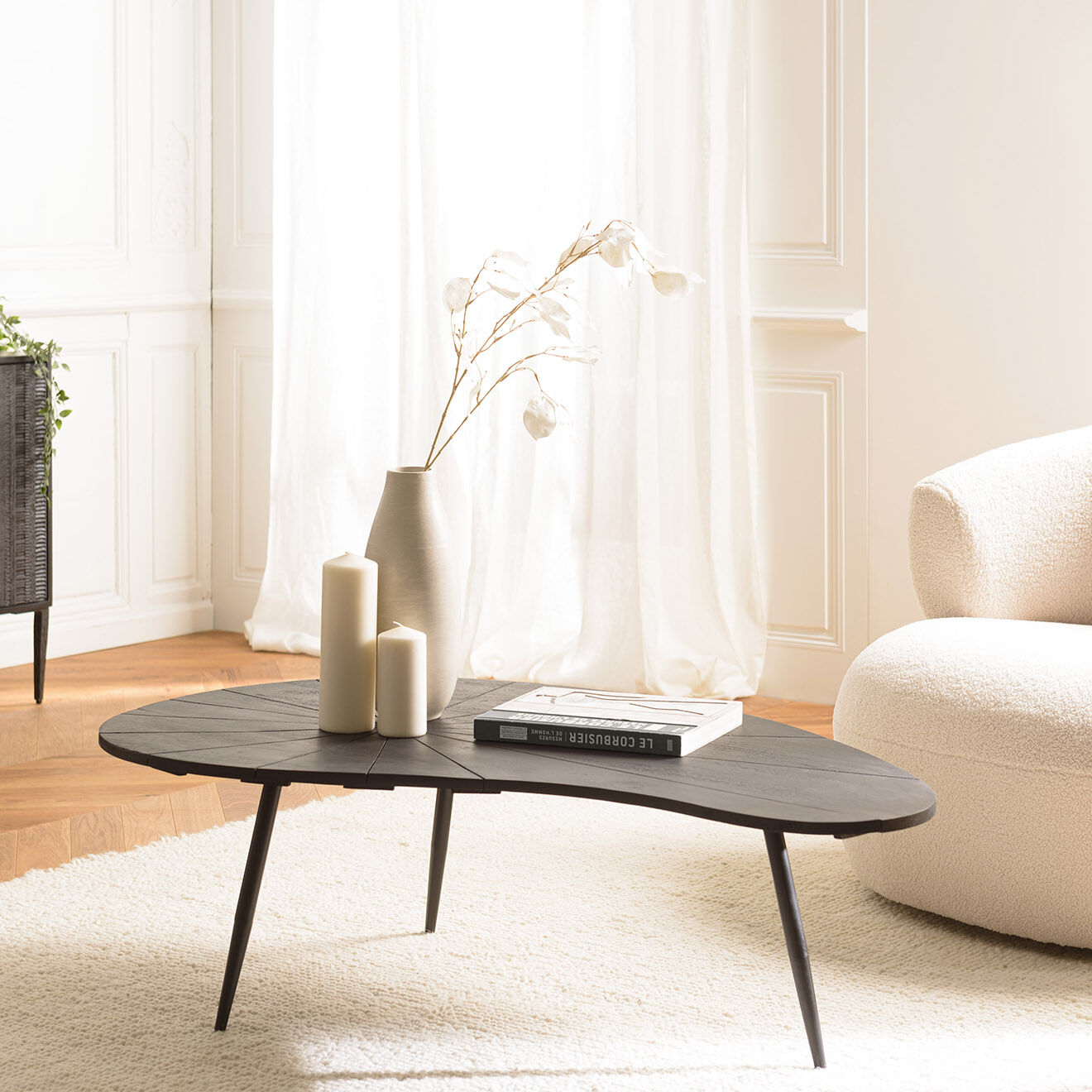 Macabane Table basse ovoïde plateau texturé James noire - 122x73x37 cm