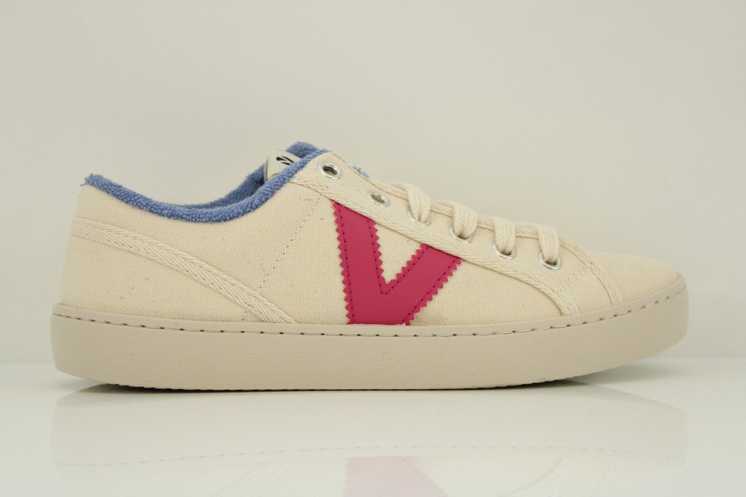 Victoria Sneaker