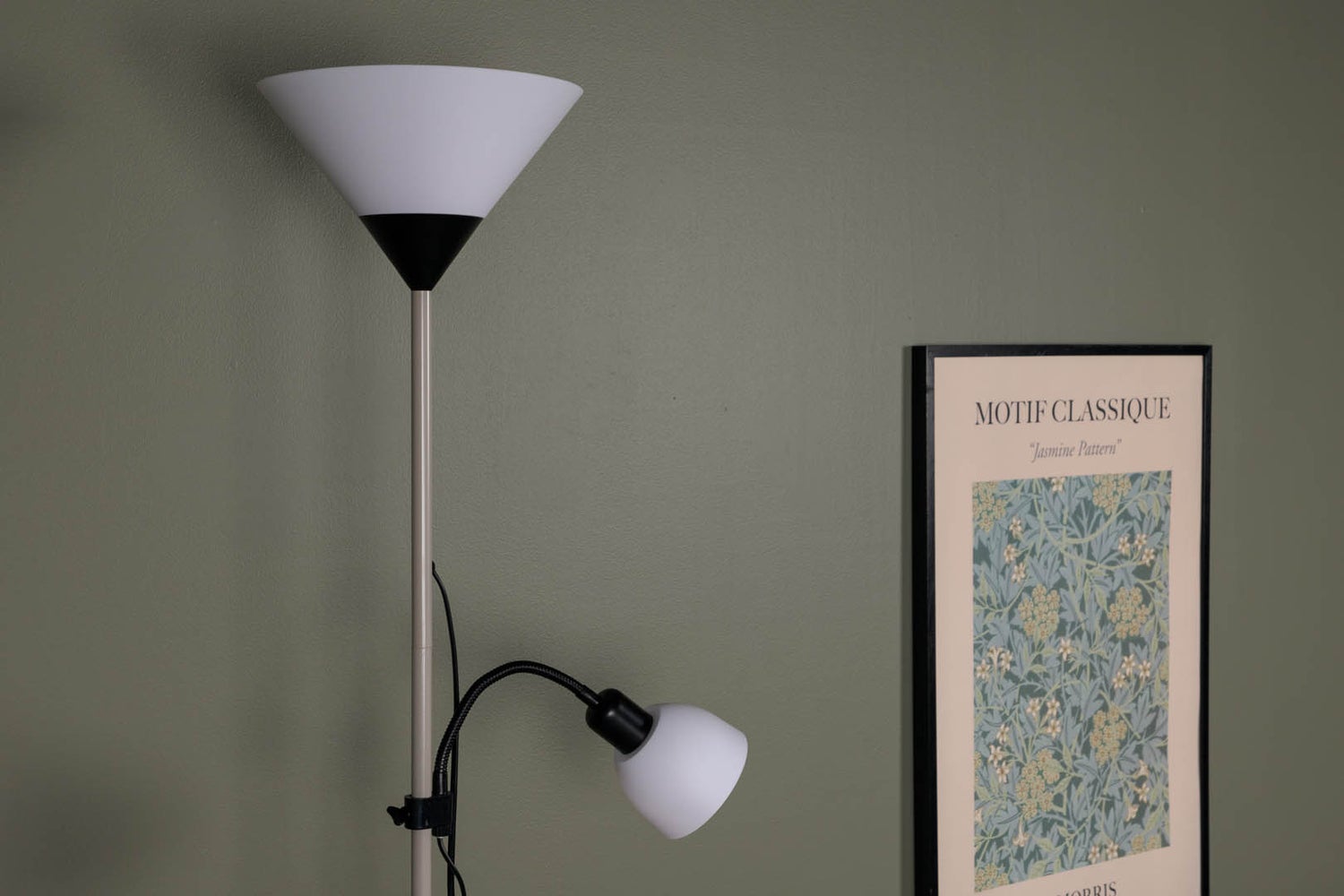 Bagasi Lighting Vloerlamp 24,5x24,5x178cm Kunststof beige, zwart, wit. 25 x 25 x 178 cm