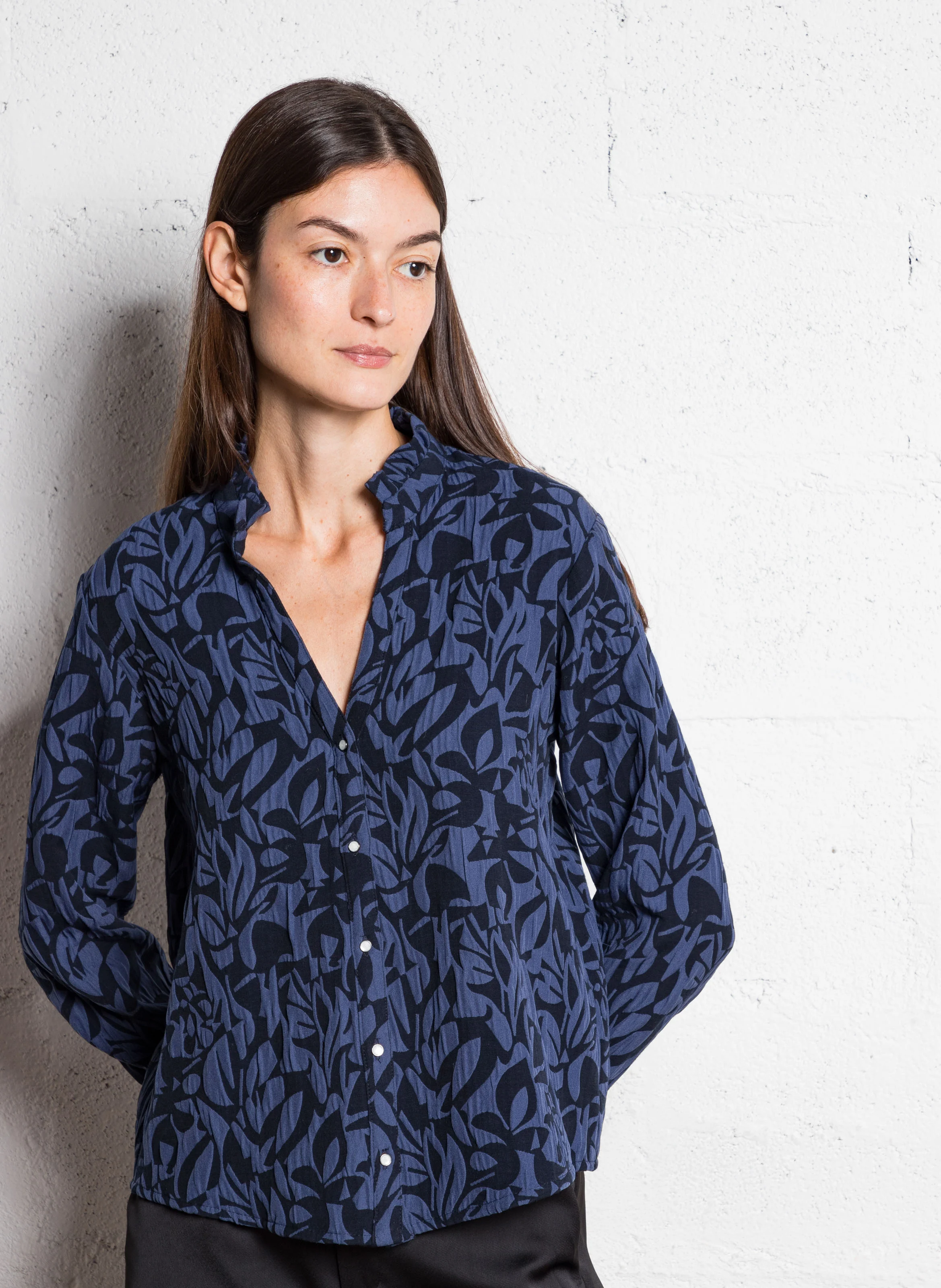 CHIPIE - Blouse col collerette en jacquard floral | Bleu
