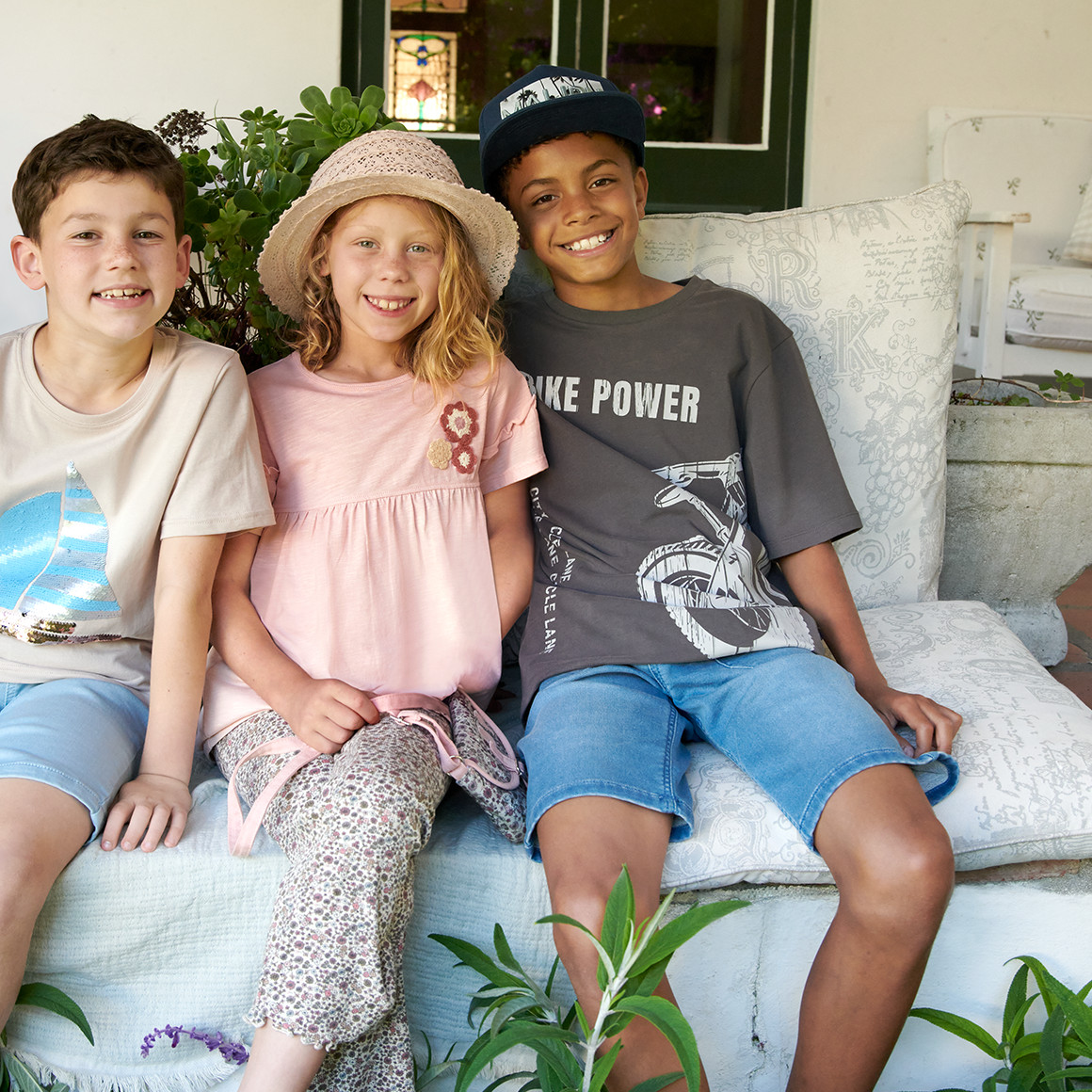 Yigga Jungen T-Shirt mit großem Print dunkelgrau