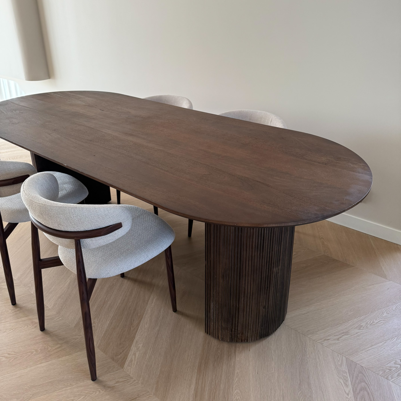 Old Inn wonen eetkamertafel Luca bruin ovaal- 200cm