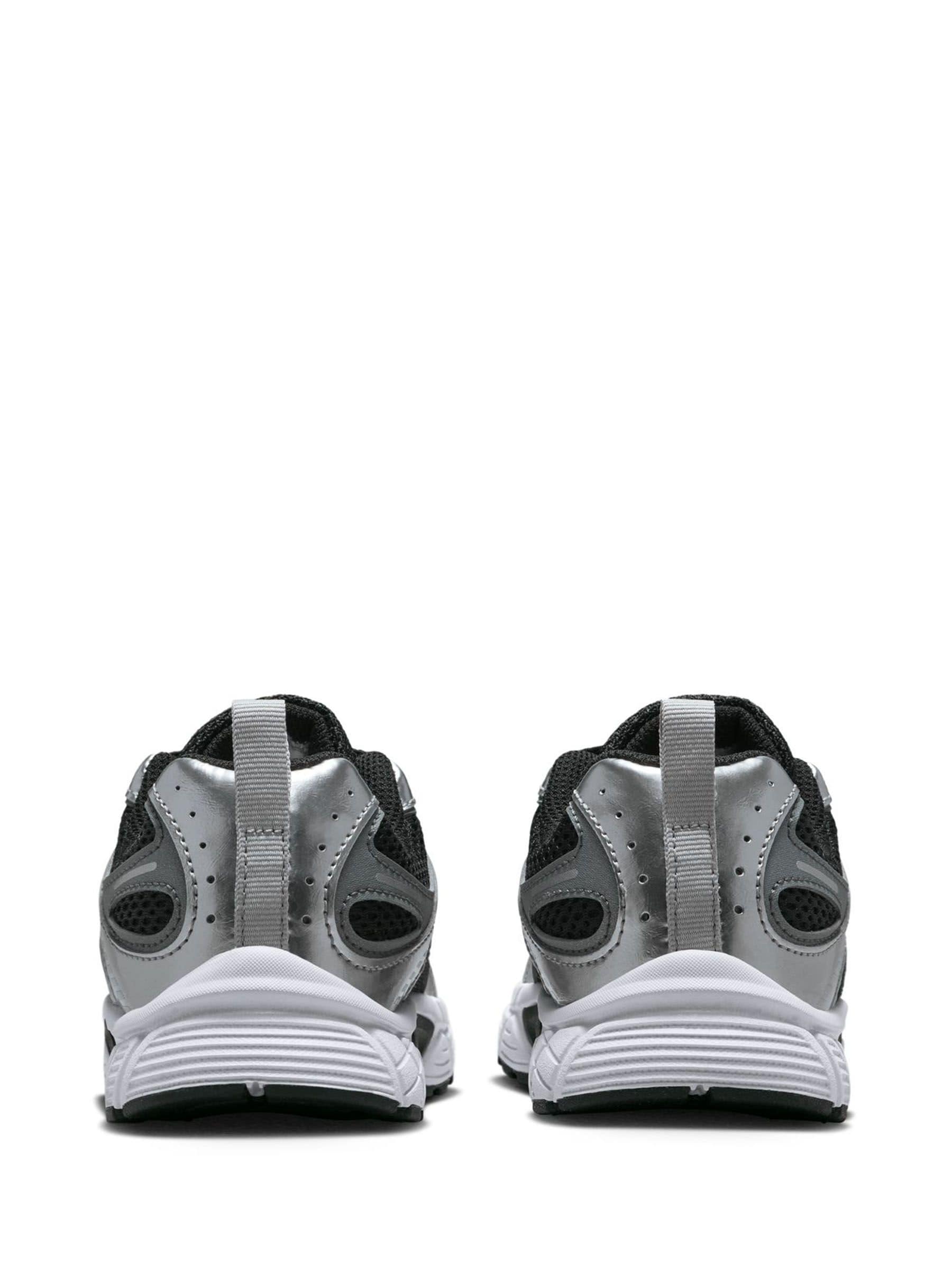Nike V5 Runner hardloopsneakers