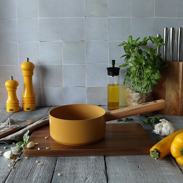 Casserole Ector induction aluminium revêtu manche en bois 16 cm jaune