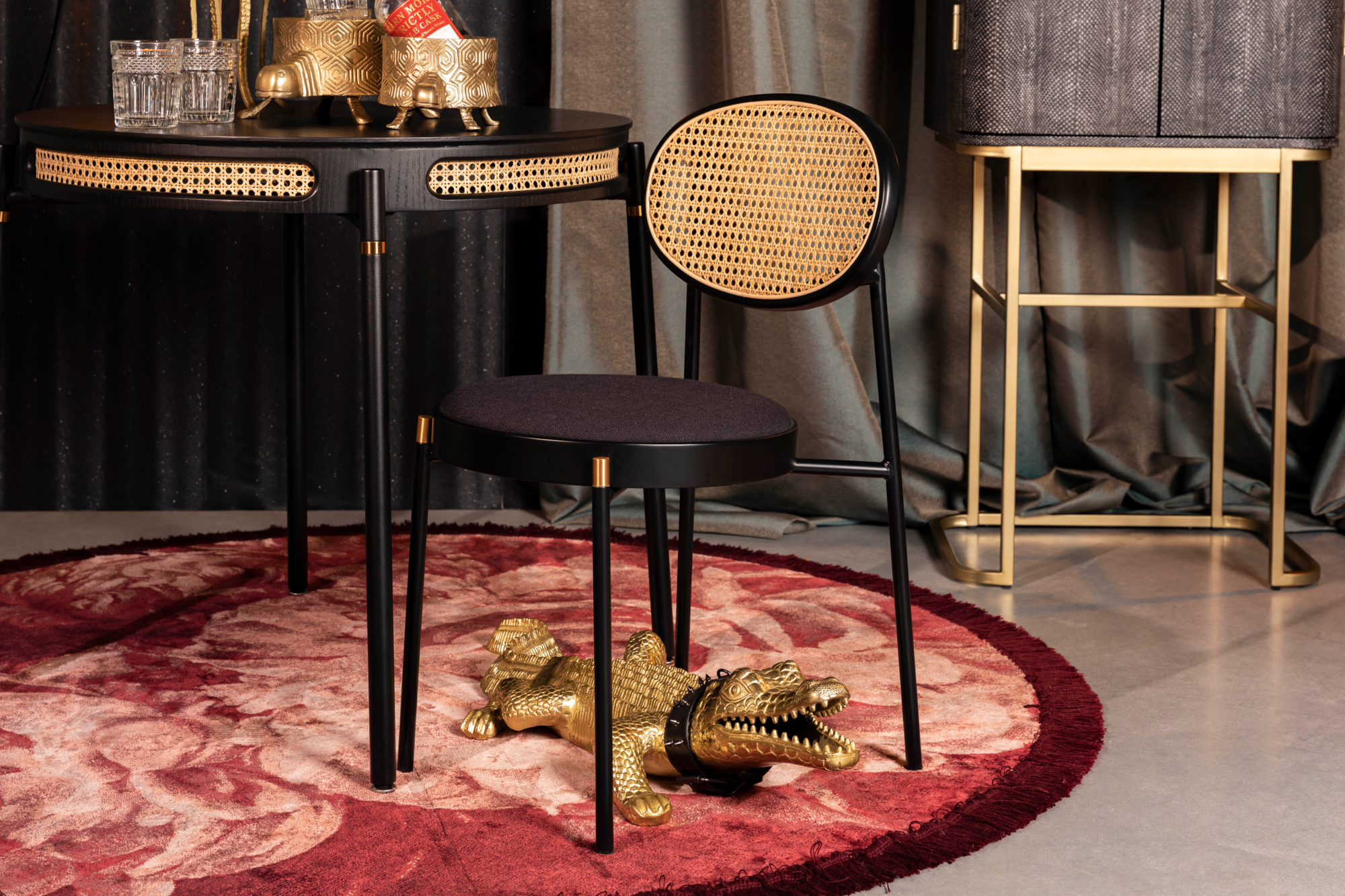 Bold Monkey eettafel Don't stop the webbing