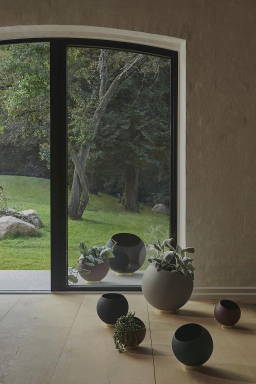 AYTM Globe bloempot Ø21 zwart