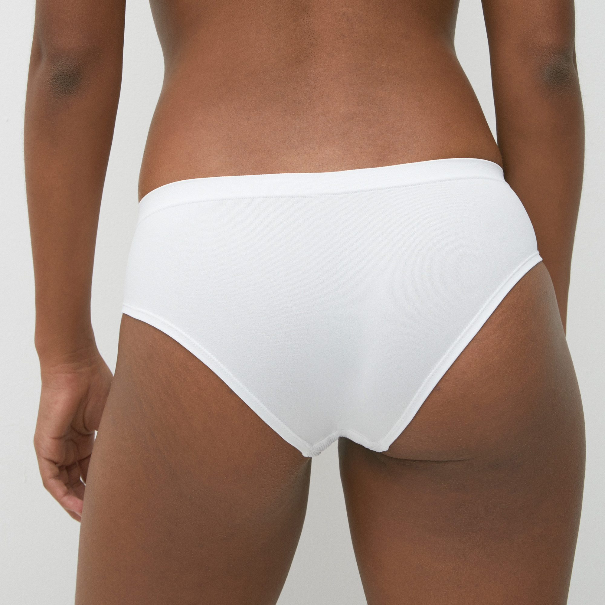 Shorty seamless